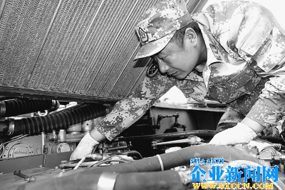 装备方阵揭秘:战车行驶百米误差不超0.15秒