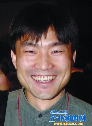 胡忠照片。
