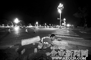 北京长安街大修沥青铺设基本结束